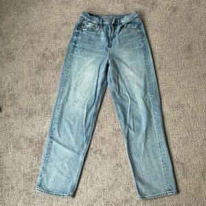 American Eagle Baggy Jean Light Wash